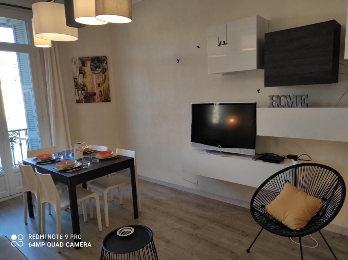 Pretty And Quiet Top Floor 2 Bedroom Flat In The Port Area Of ניס מראה חיצוני תמונה